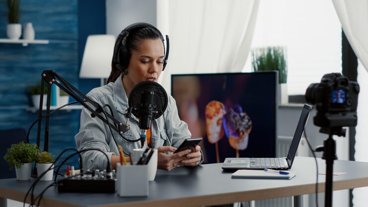 Using AI voiceovers to start a profitable Podcast